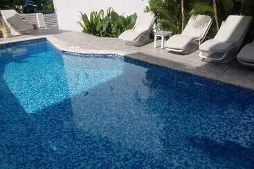 هتل Neptuno Refugio