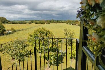 별장 The Coach House