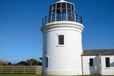 Old Higher Lighthouse Stopes Cottage
