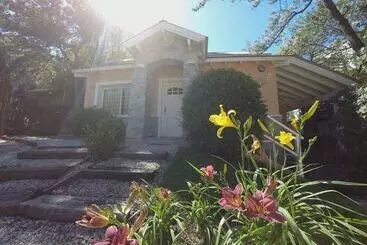 Mökkimajoitus Cabañas Victoria