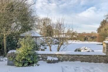 کلبه The Granary