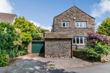 קוטג'' The Shippon