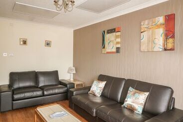 コテージ 79 Corrour Road