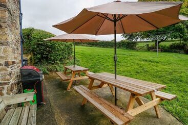 Buckinghams Leary Farm Cottage