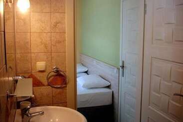 Denizhan Hotel & Restaurant