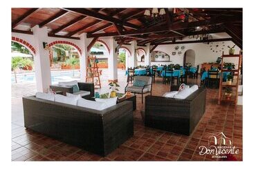 Отель Hacienda Don Vicente Bungalows   Tarapoto