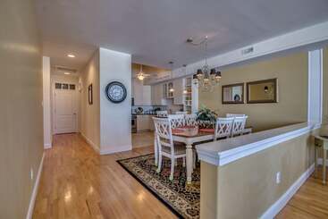 فندق Hemingways By The Sea