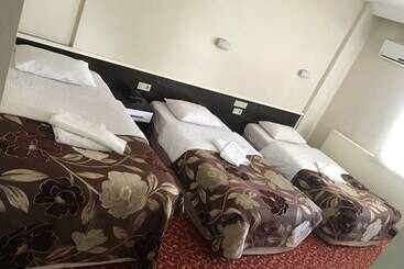 בית מלון כפרי Ozeren 2