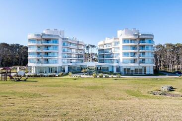 Aparthotel Azure Towers