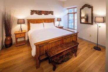 Hotel The Edelweiss Lodge And Spa