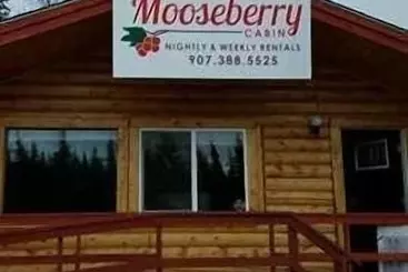 Mökkimajoitus Mooseberry Cabin