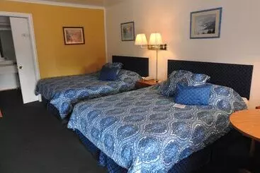 モーテル The Trails Inn