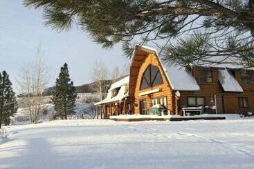 Snowberry Inn Bed & Breakfast