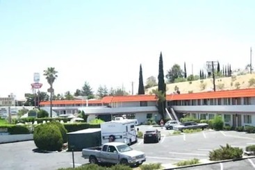 Desert Inn Motel