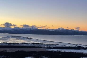 Kır Evi Glacier View Cabins