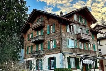 Hotelli Edelweiss Lodge
