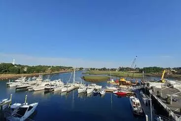Lomakeskus The Hotel At Cape Ann Marina