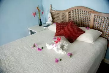 ホテル Barefoot Suites