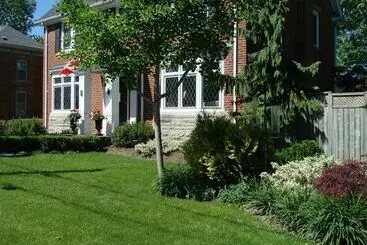 Robinsong Bed And Breakfast