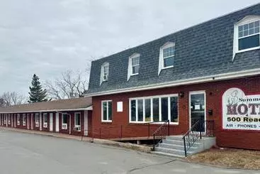 Summerside Motel &cottages