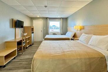 Summerside Motel &cottages