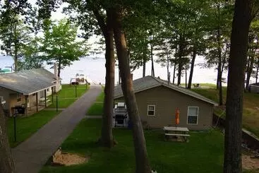 Mökkimajoitus Sunset Resort