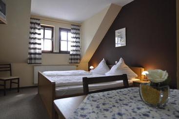 Отель Landgasthof Lang Zum Adler