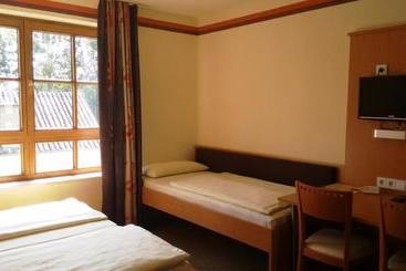 민박 Aparthotel Victoria