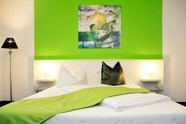 בית מלון כפרי Zum Brunnen