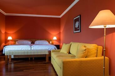 ペンション Zeller Hotel+restaurant