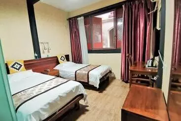 Hotel Shaoxing Laotaimen Luxun Native Place Youth Hostel