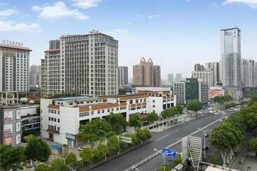 Hotel City Comfort Inn Wuhan Dream Times Baotong Temple Metro Station