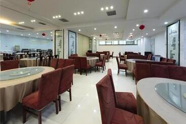 Hotel City Comfort Inn Wuhan Dream Times Baotong Temple Metro Station