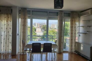 관광객 아파트 Skopje Center 3 Bedrooms With Kitchen And Private Bathroom