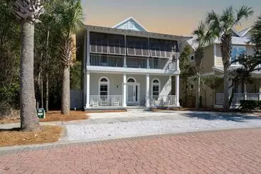 ツーリストアパートメント Augustine By Avantstay Stunning Home W Gorgeous Interior Multiple Patios