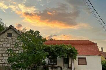 Apartamente turistice Kuća Za Odmor