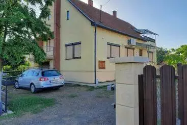 Turistihuoneistot Farkas Szálló