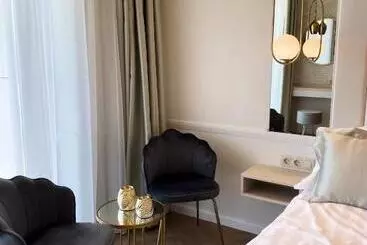 Gold Wave Apartments