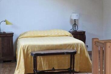 شقق خاصة سياحية La Maison Du Vigneron