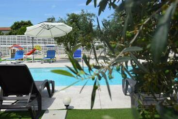 Жильё для туристов Villa Laganò   Menfi