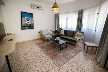 تختخواب و صبحانه Julia S Hotel Suites