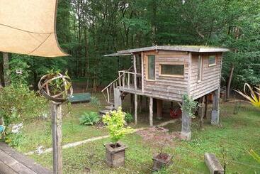 Bed and Breakfast La Cabane De L Oiseau