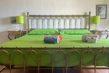 Bed and Breakfast La Camera Dell’aviatore