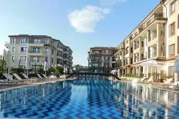 ツーリストアパートメント Azzurro Sarafovo