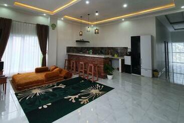 Bed and Breakfast Homestay Dieng Dharma Dihyang