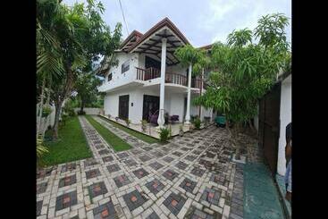 פנסיון Room In Bb   Ja Elas French Touch Entire Villa