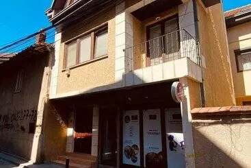 Den Hostel