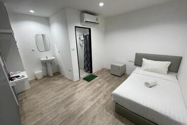 Phuket Muay Thai Hotel Rawai Beach