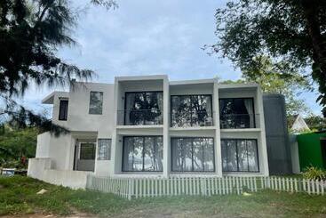 Phuket Muay Thai Hotel Rawai Beach