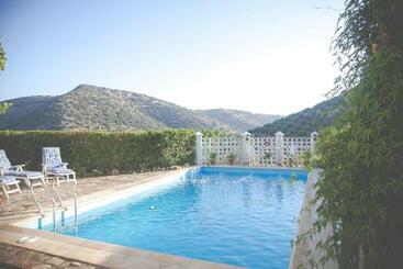 شقق خاصة سياحية Cortijo Colomo